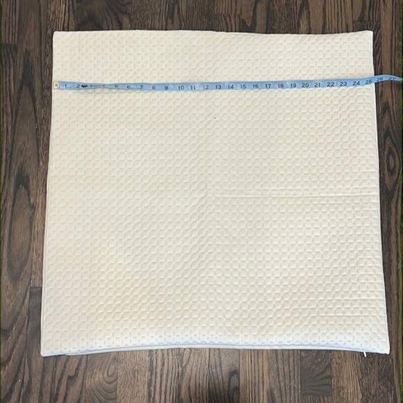 Essex Park pillow cover, 24 x 24 set of 2 - Picture 1 of 6